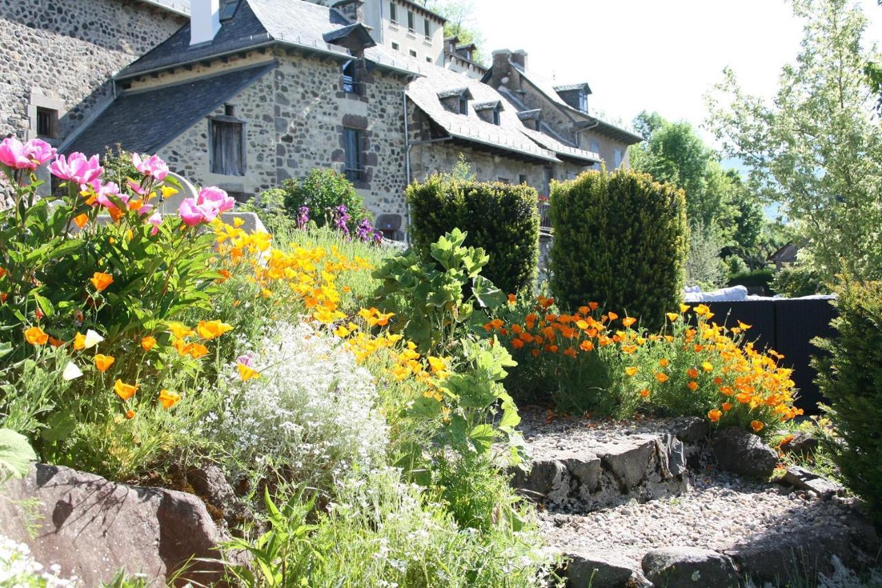 Hotel La Maison De Jeanne Thiézac Exterior foto